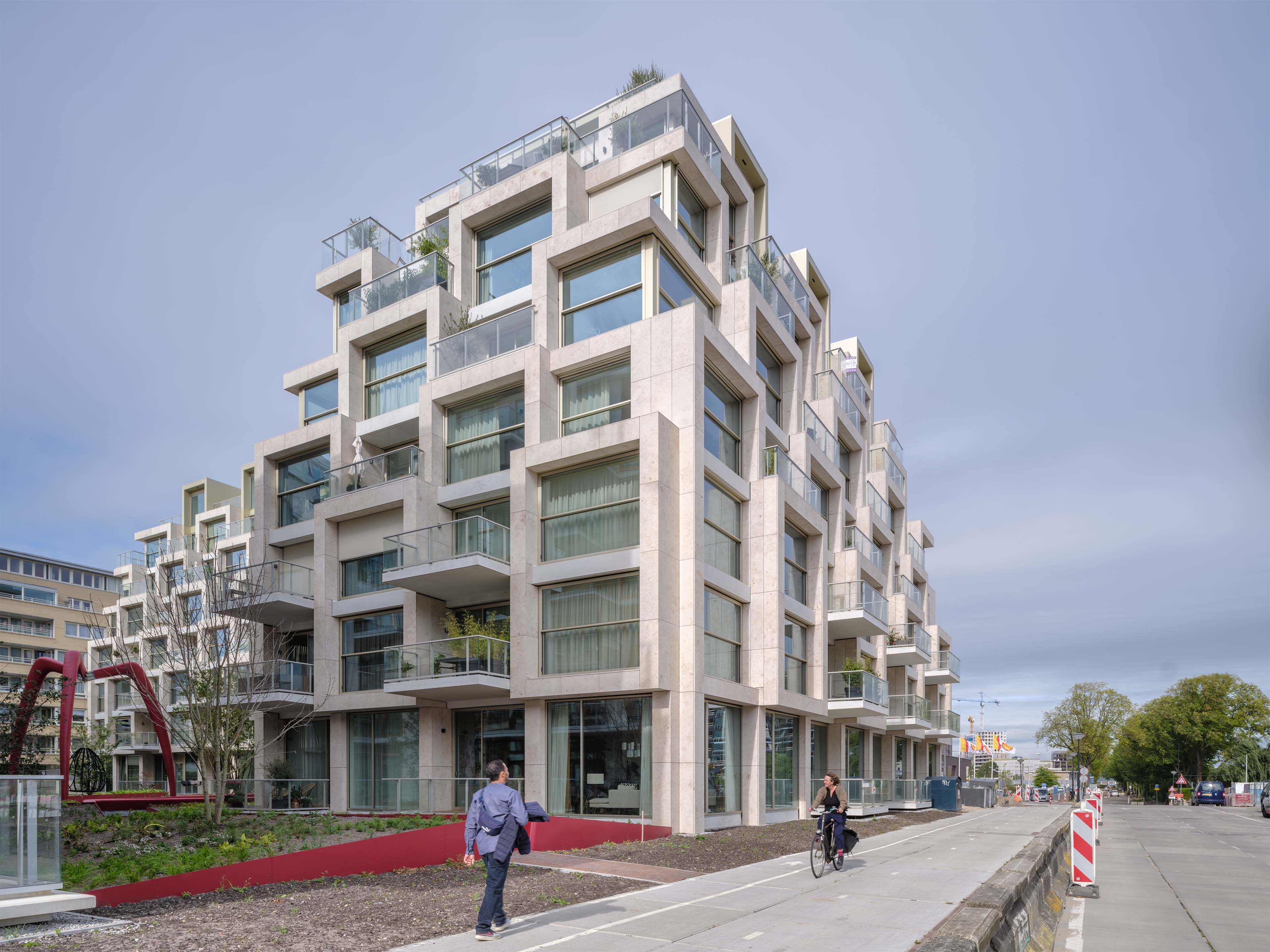  KCAP completes The Grid in Amsterdam, a building made of balconies